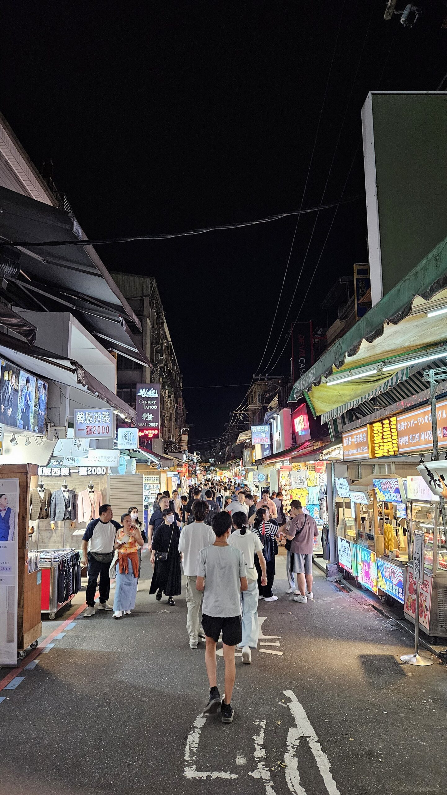 台灣必逛夜市攻略：士林、饒河、逢甲、六合等必吃與交通全整理