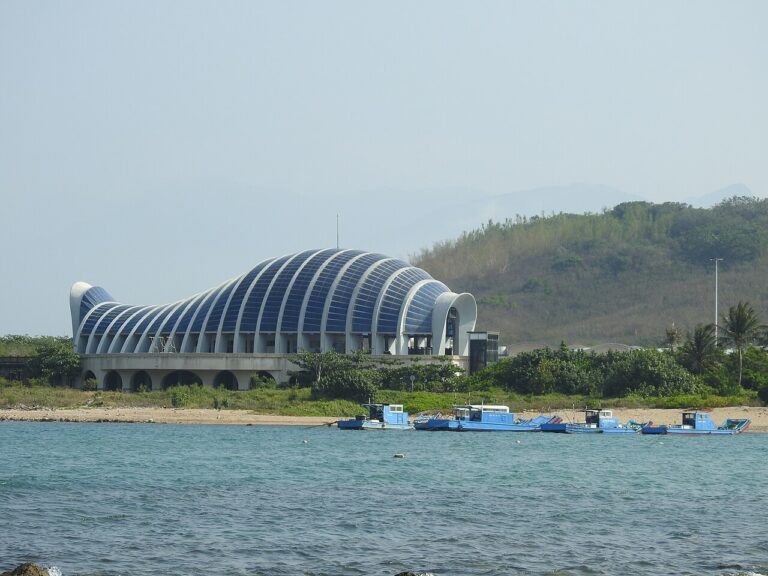 屏東海生館半日遊:台灣水域、珊瑚王國與世界水域怎麼選